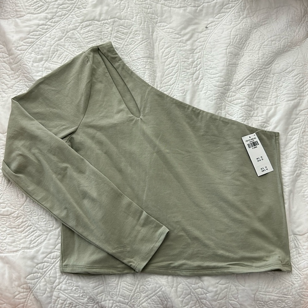 NWT Abercrombie & Fitch green one shoulder crop top